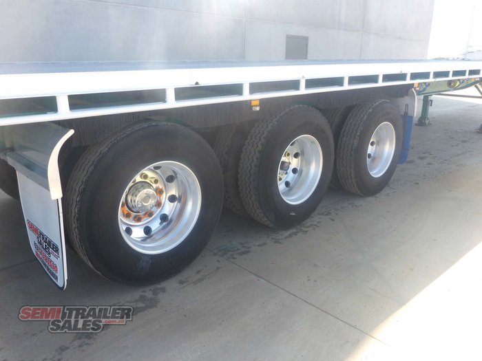 2010 Maxitrans 24 Pallet Flat Top