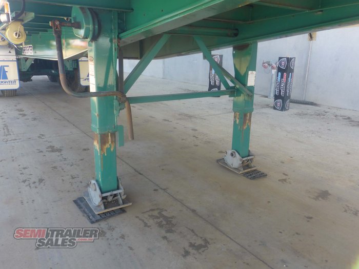 2010 Maxitrans 24 Pallet Flat Top