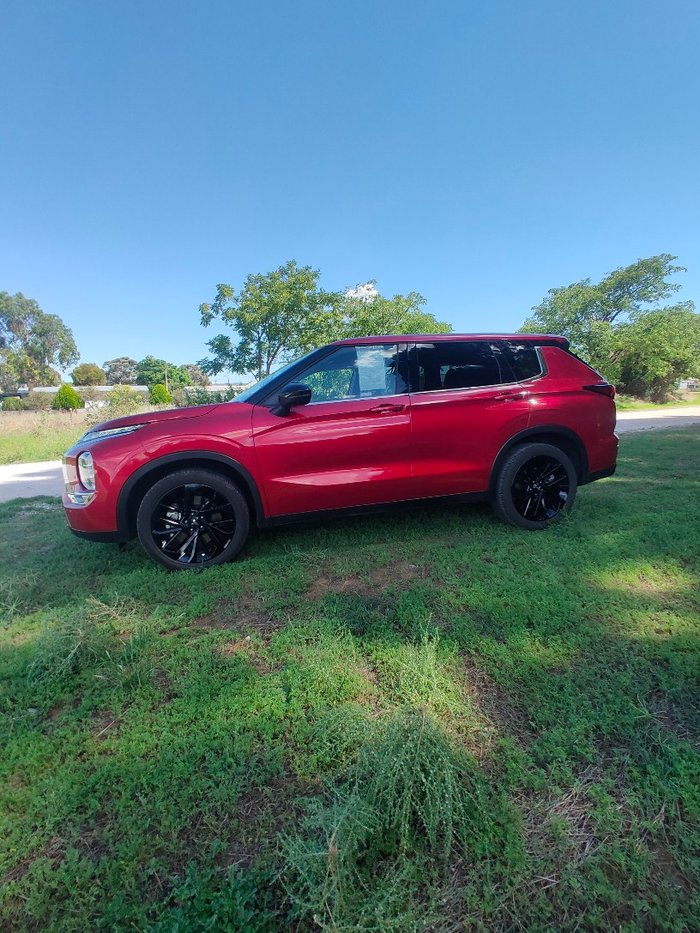 2024 Mitsubishi Outlander Black Edition