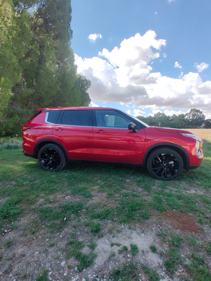 2024 Mitsubishi Outlander Black Edition