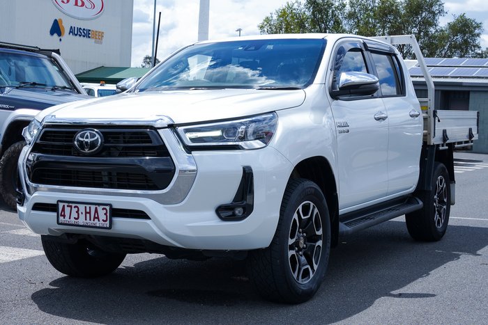 2023 Toyota HILUX SR5