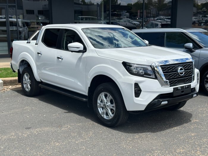 2025 NISSAN NP300 NAVARA ST