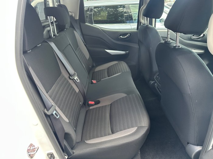 2025 NISSAN NP300 NAVARA ST