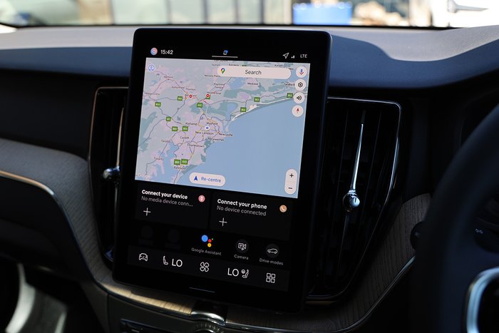 2025 Volvo XC60 Plus B5 Bright