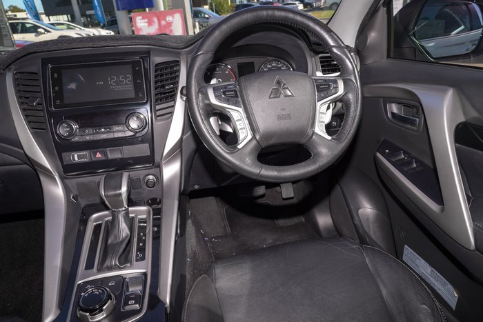 2016 Mitsubishi Pajero Sport GLS
