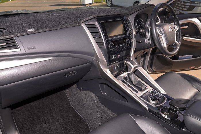 2016 Mitsubishi Pajero Sport GLS