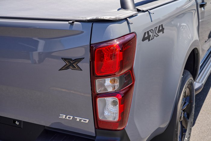 2025 Isuzu D-MAX X-RIDER