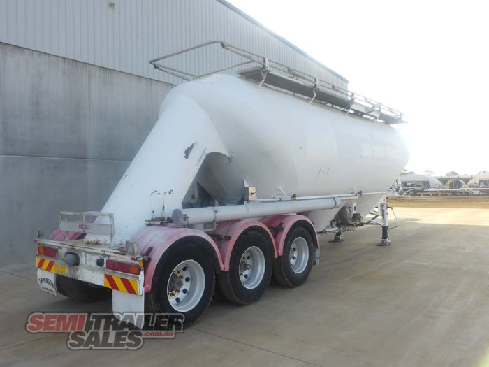 2011 Boomer  Bulk Tanker