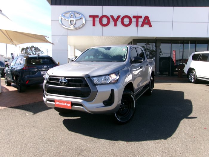 2021 Toyota Hilux 4x4 Hilux 4x4 SR 2.8L T Diesel Automatic Double Cab 2U76970 001