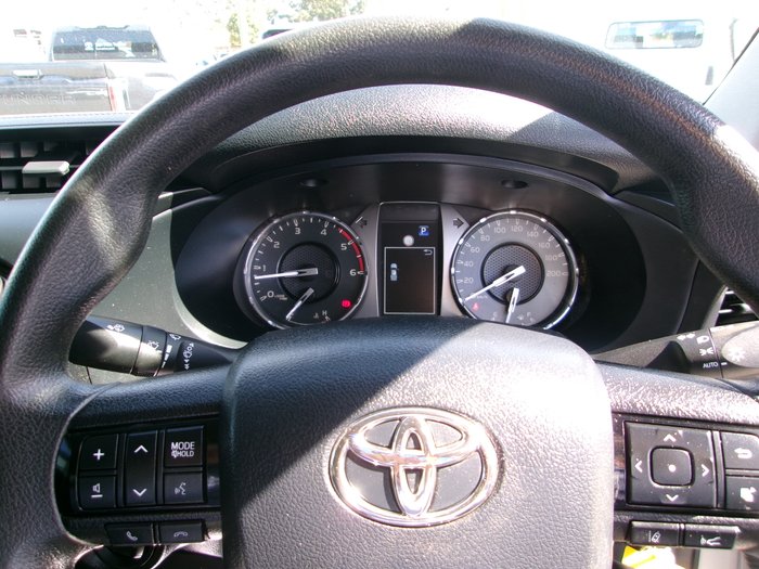 2021 Toyota Hilux 4x4 Hilux 4x4 SR 2.8L T Diesel Automatic Double Cab 2U76970 001