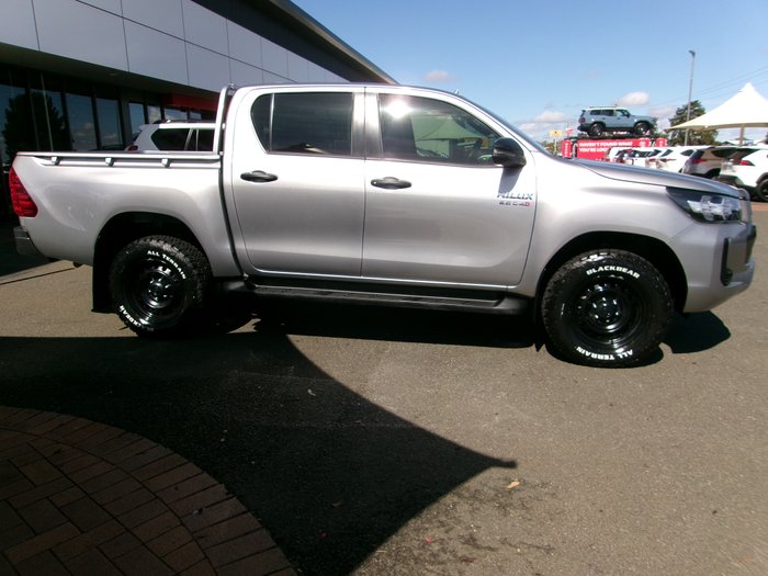 2021 Toyota Hilux 4x4 Hilux 4x4 SR 2.8L T Diesel Automatic Double Cab 2U76970 001