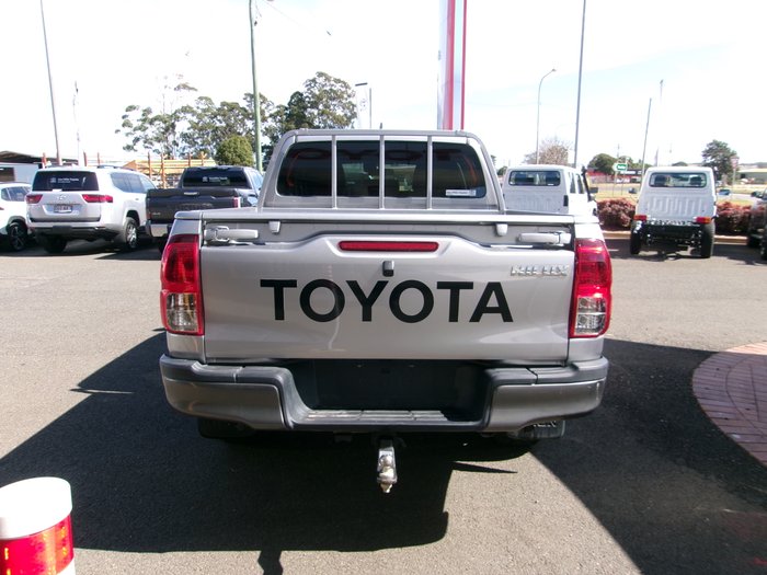 2021 Toyota Hilux 4x4 Hilux 4x4 SR 2.8L T Diesel Automatic Double Cab 2U76970 001
