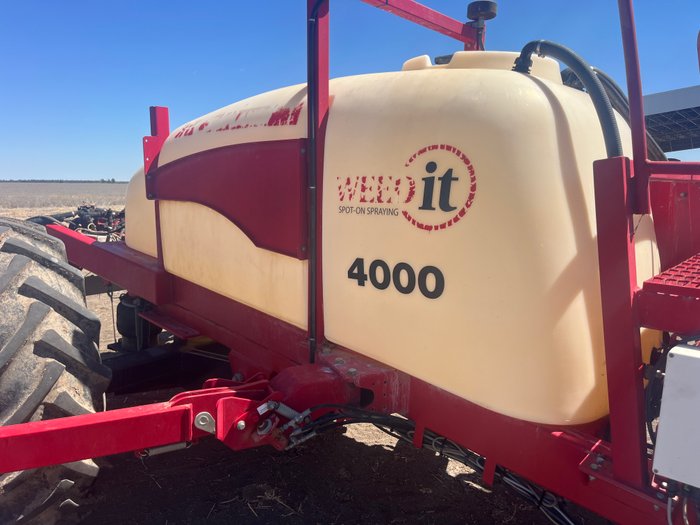 2016 CROPLANDS  BT4000/36TR WEEDIT 