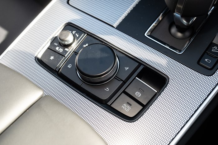 2025 Mazda CX-70 G50e Azami