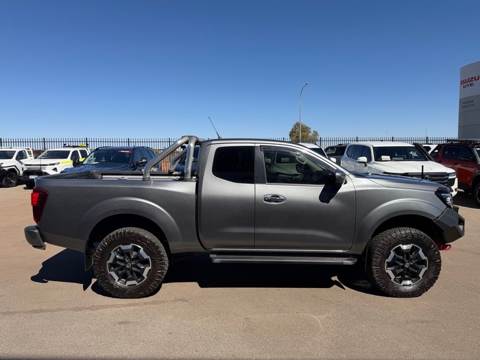 2022 Nissan NAVARA GREY