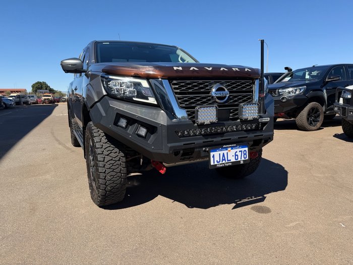 2022 Nissan NAVARA GREY