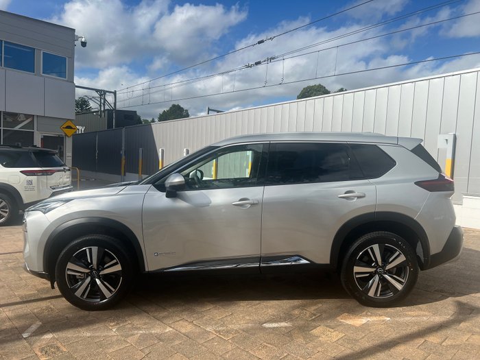 2024 Nissan X-TRAIL Ti-L e-POWER - 19 inch alloys