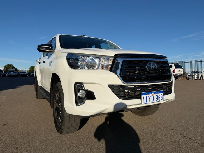 2019 Toyota Hilux SR Glacier White