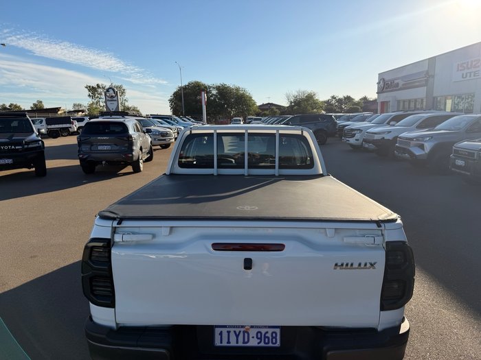2019 Toyota Hilux SR Glacier White