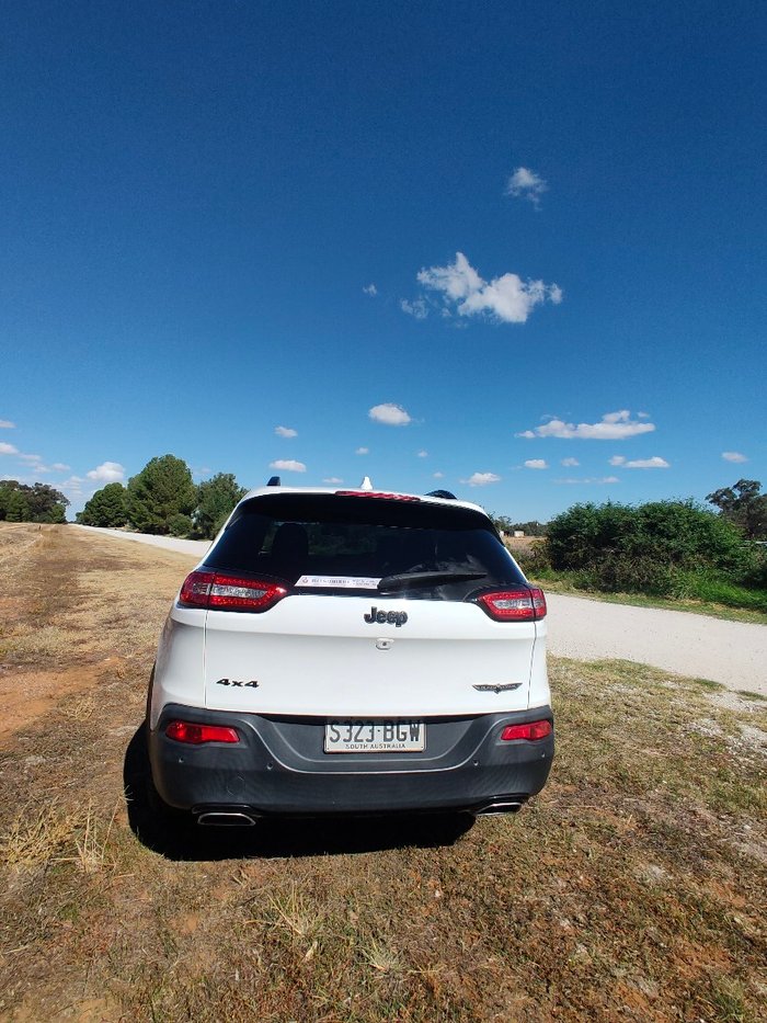 2015 Jeep Cherokee Blackhawk