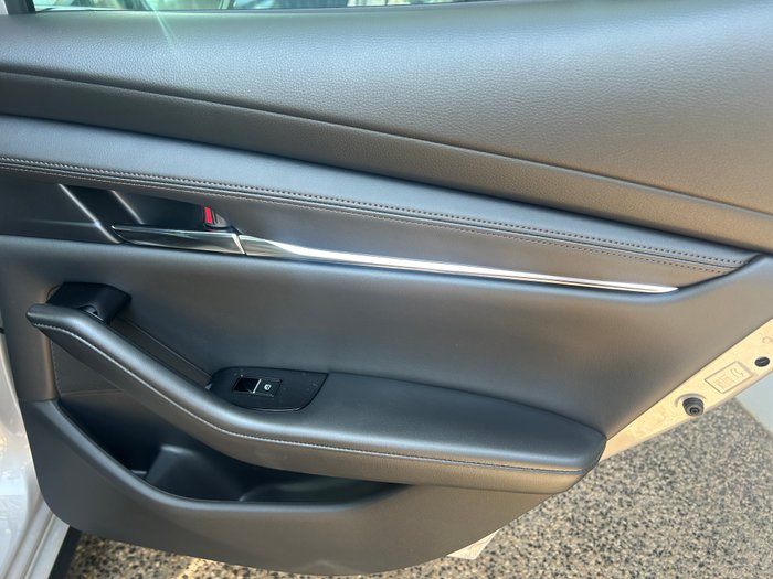 2025 Mazda 3 G20 Touring