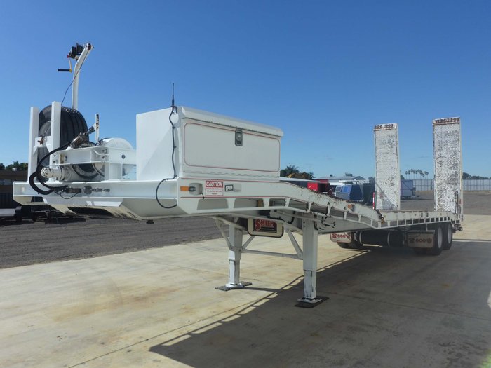 2004 J Smith  Sons Tandem Beavertail Plant Trailer