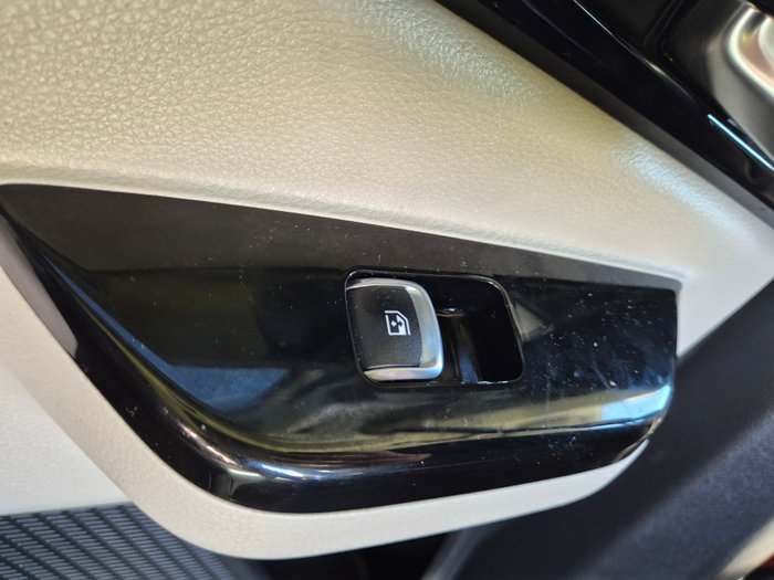 2023 Kia Carnival SLi