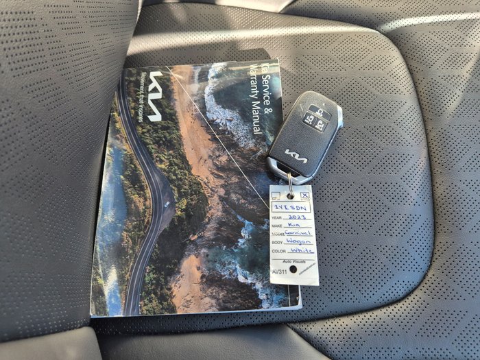 2023 Kia Carnival SLi