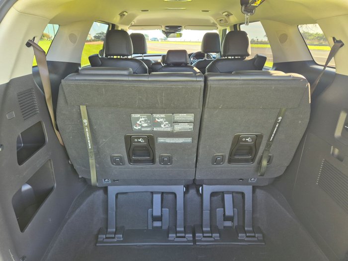 2023 Kia Carnival SLi