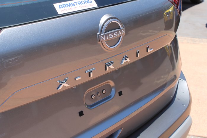 2025 Nissan X-TRAIL ST