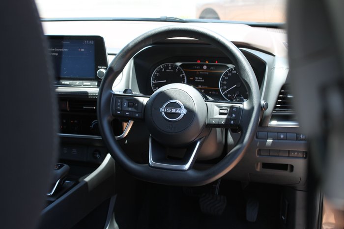 2025 Nissan X-TRAIL ST