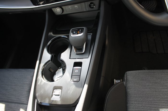 2025 Nissan X-TRAIL ST