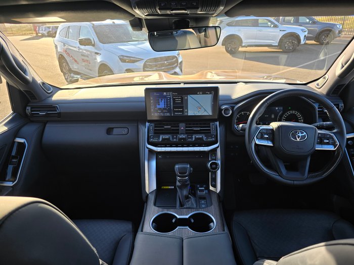 2024 Toyota LANDCRUISER Sahara Black
