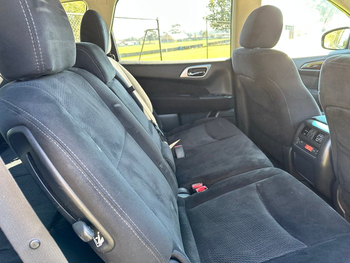2016 Nissan Pathfinder ST