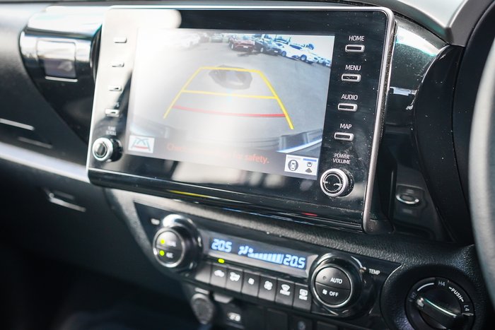 2024 Toyota HILUX SR5