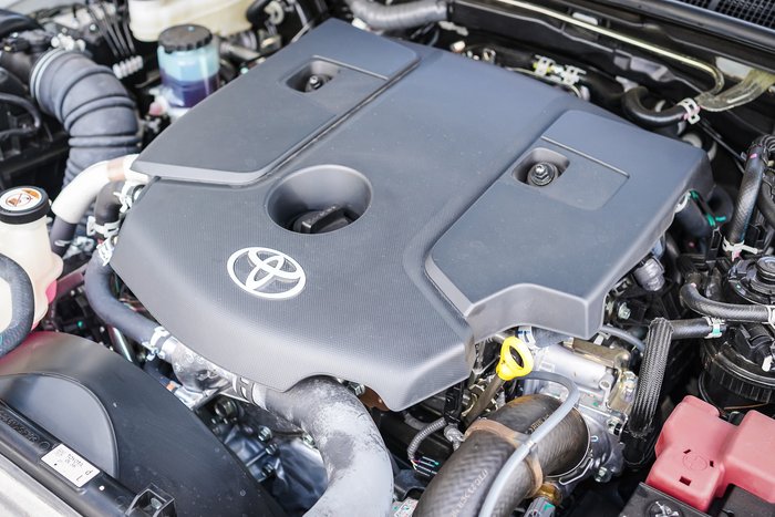 2024 Toyota HILUX SR5