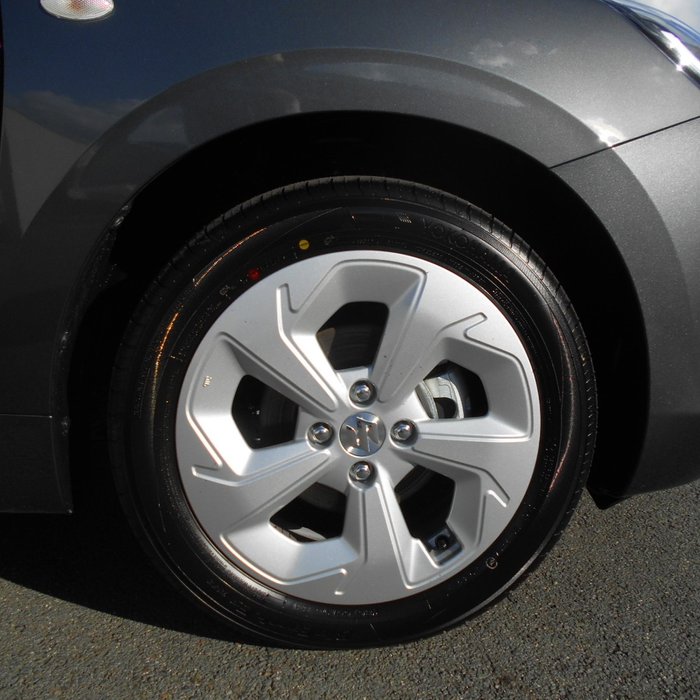 2025 SUZUKI SWIFT HYBRID PLUS