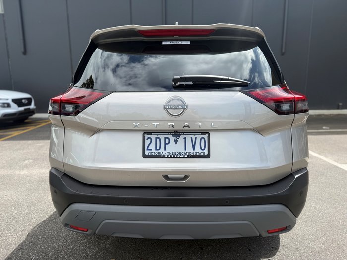 2025 Nissan X-TRAIL ST-L