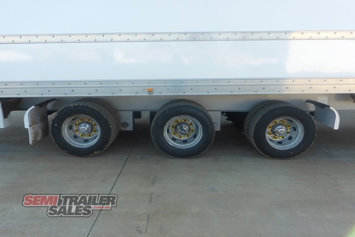 2020 Maxitrans Chain Driven Floor 24 Pallet Pantech
