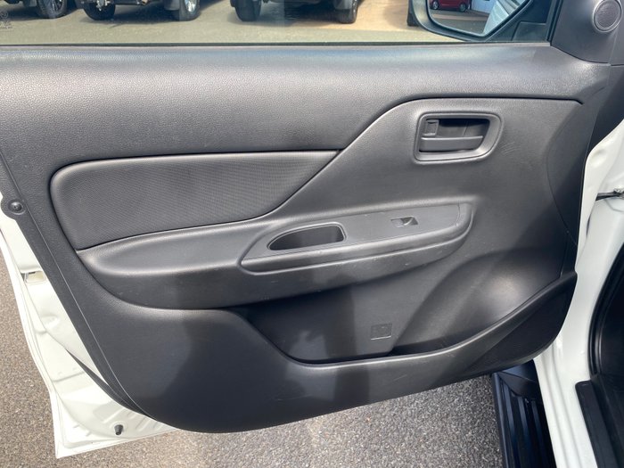 2021 MITSUBISHI TRITON GLX (4x4)