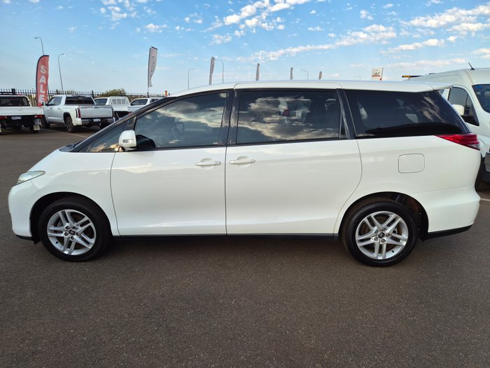 2018 Toyota Tarago GLi