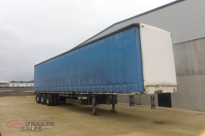 1999 Freighter 22 Pallet Curtainsider