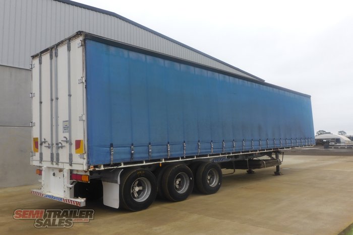 1999 Freighter 22 Pallet Curtainsider