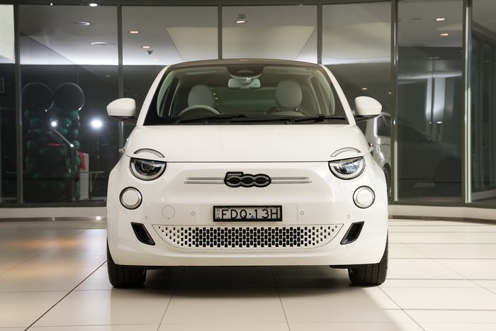 2023 Fiat 500e La Prima