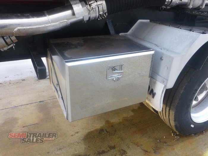 2017 Jamieson Boomer Side Tipper Tanker Road Train Rated