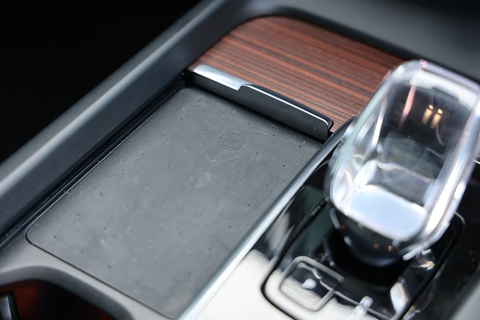 2023 Volvo XC60 Recharge Ultimate T8 Plug-In Hybrid