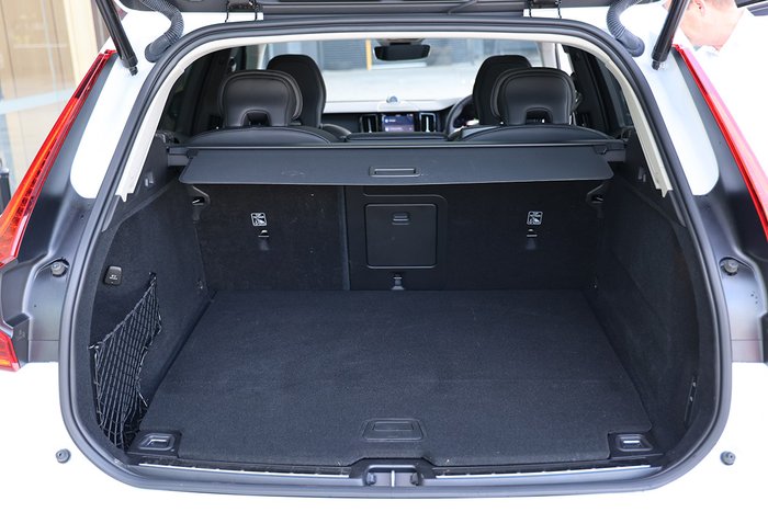 2023 Volvo XC60 Recharge Ultimate T8 Plug-In Hybrid