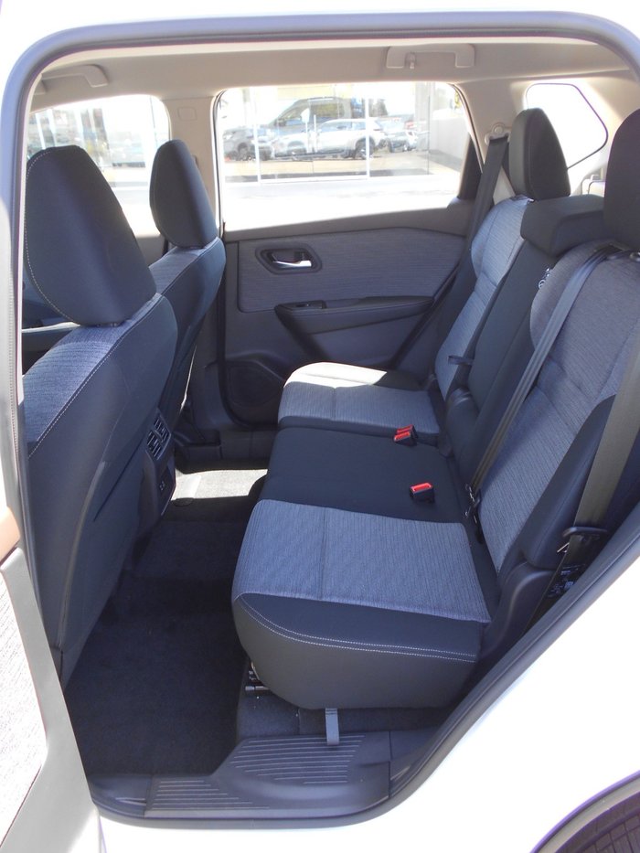 2025 Nissan X-TRAIL ST