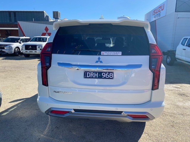 2024 MITSUBISHI Pajero Sport GLS