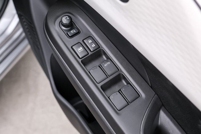 2025 Suzuki Swift Hybrid GLX